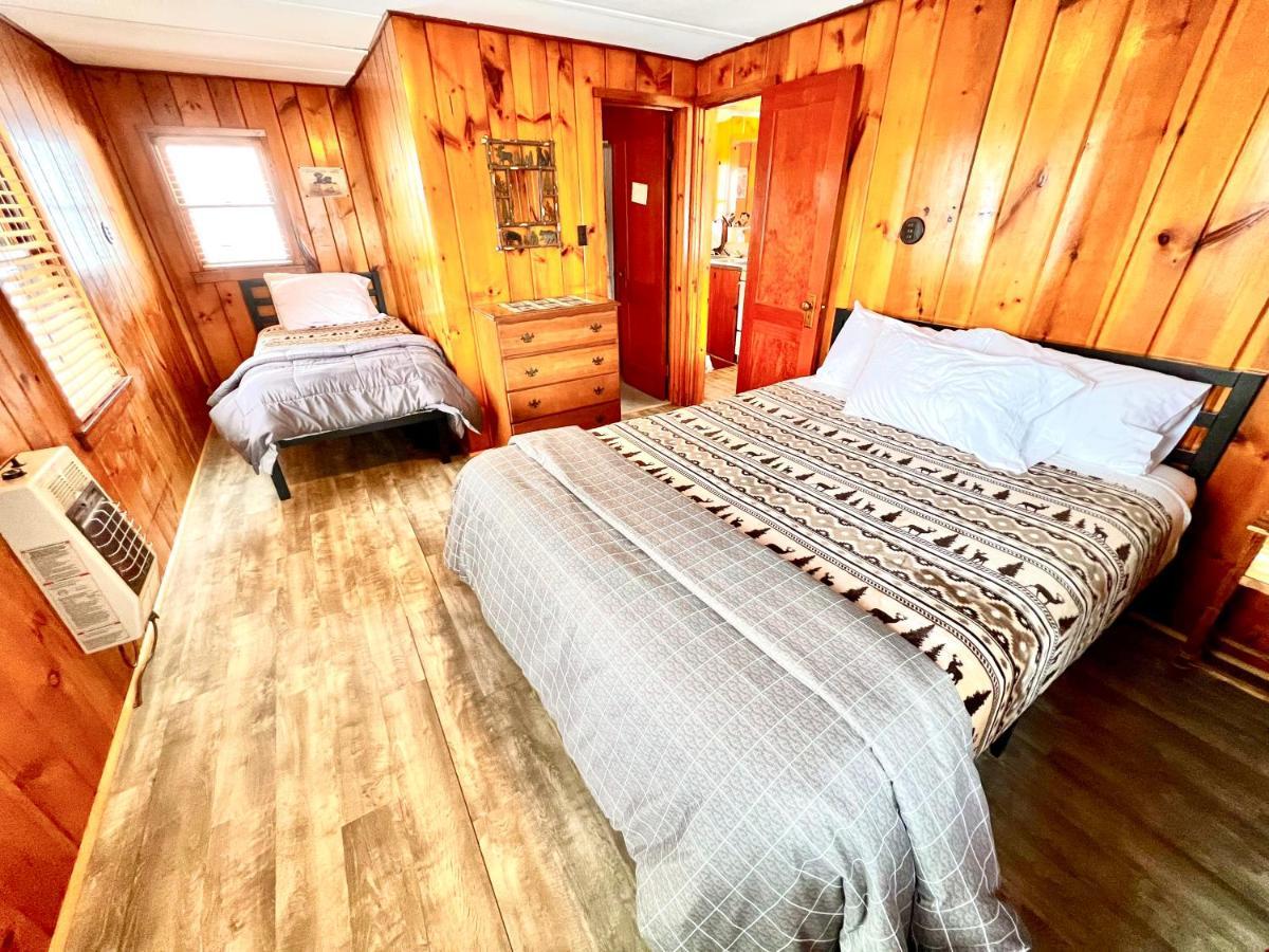 Adirondack Lake Cabins Hotel Indian Lake Exterior foto